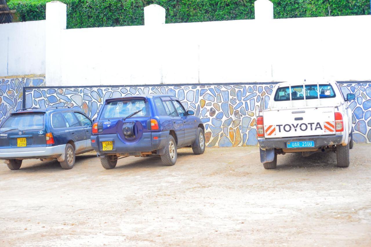 Kigezi Gardens Inn Kabale エクステリア 写真