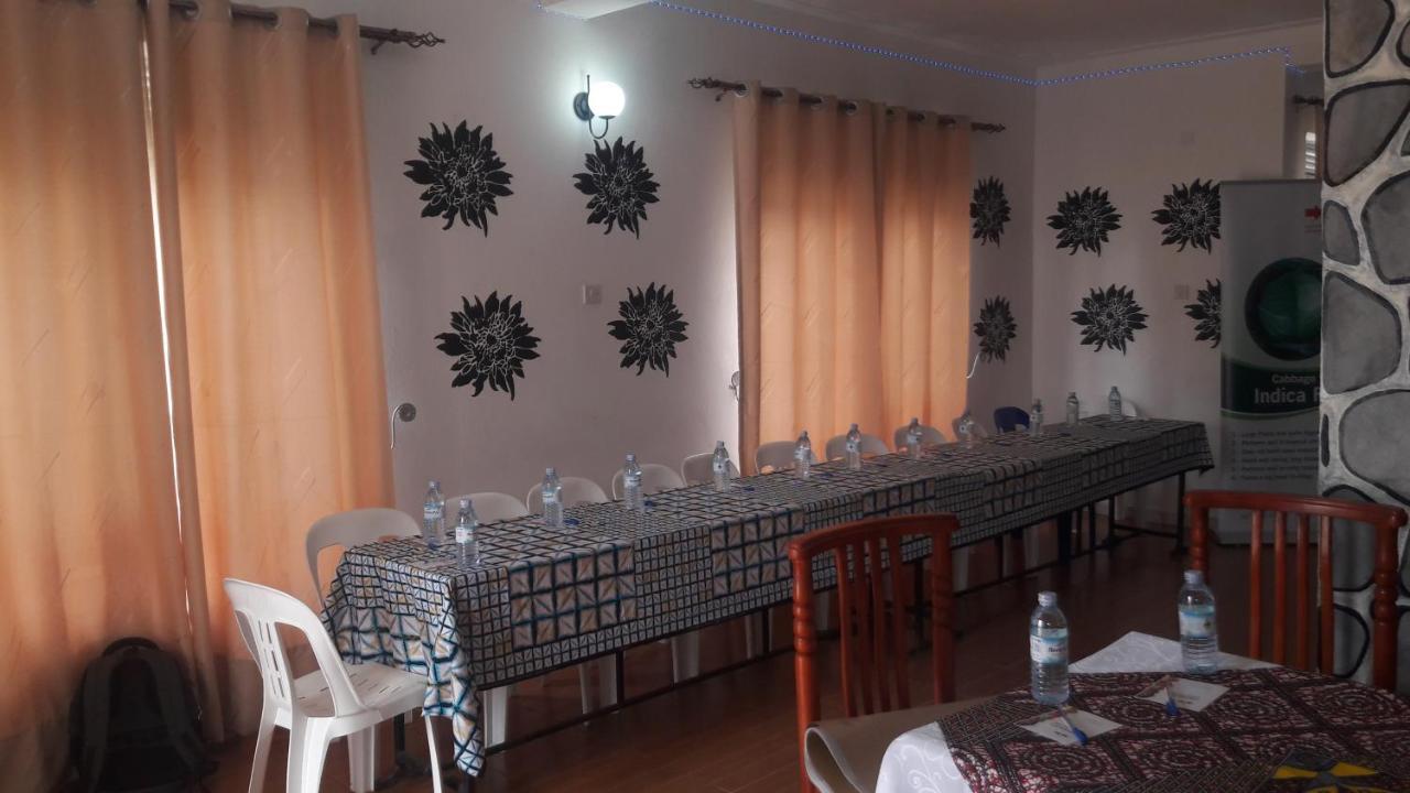 Kigezi Gardens Inn Kabale エクステリア 写真